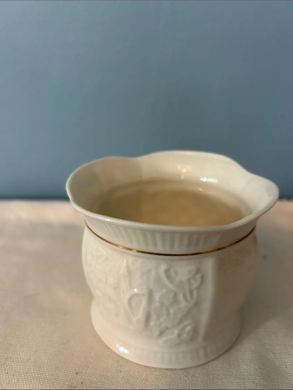 Beeleek White Ceramic  Votive Cup with Gold Trim